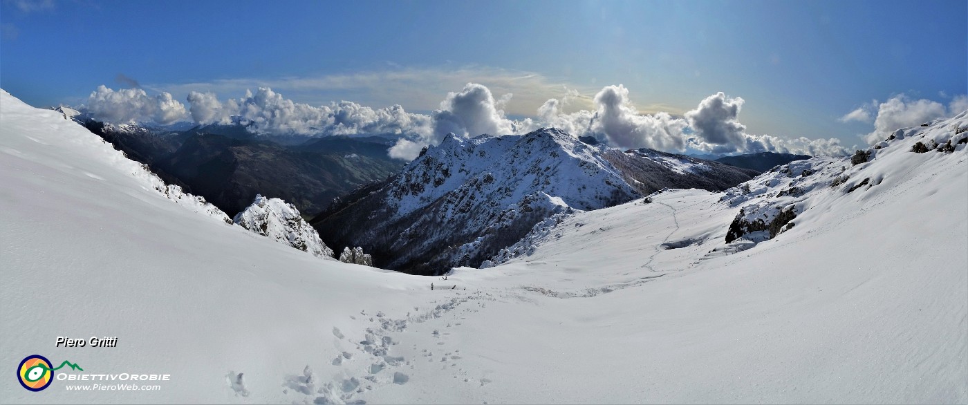 41 Ecco la mia traccia ed ora in ripida salita...jpg